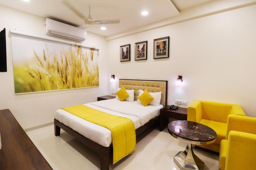 Royal Inn Hotel Ambaji 外观 照片