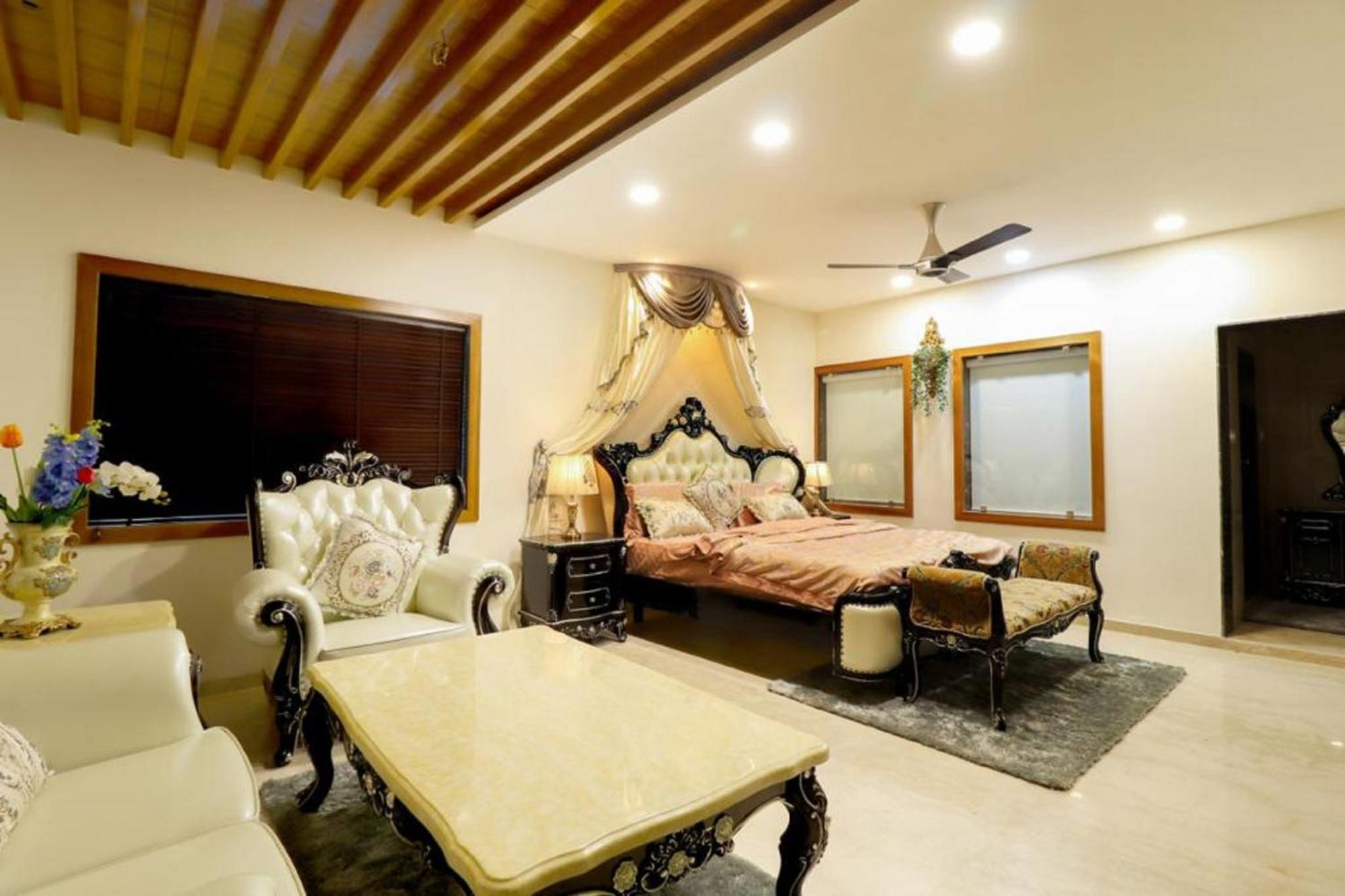 Royal Inn Hotel Ambaji 外观 照片